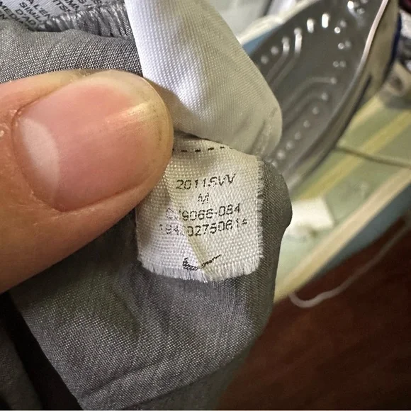 Nike Athletic Shorts in Forest Green Medium | Drawstring Loose Fit Back Pocket - Picture 11 of 13